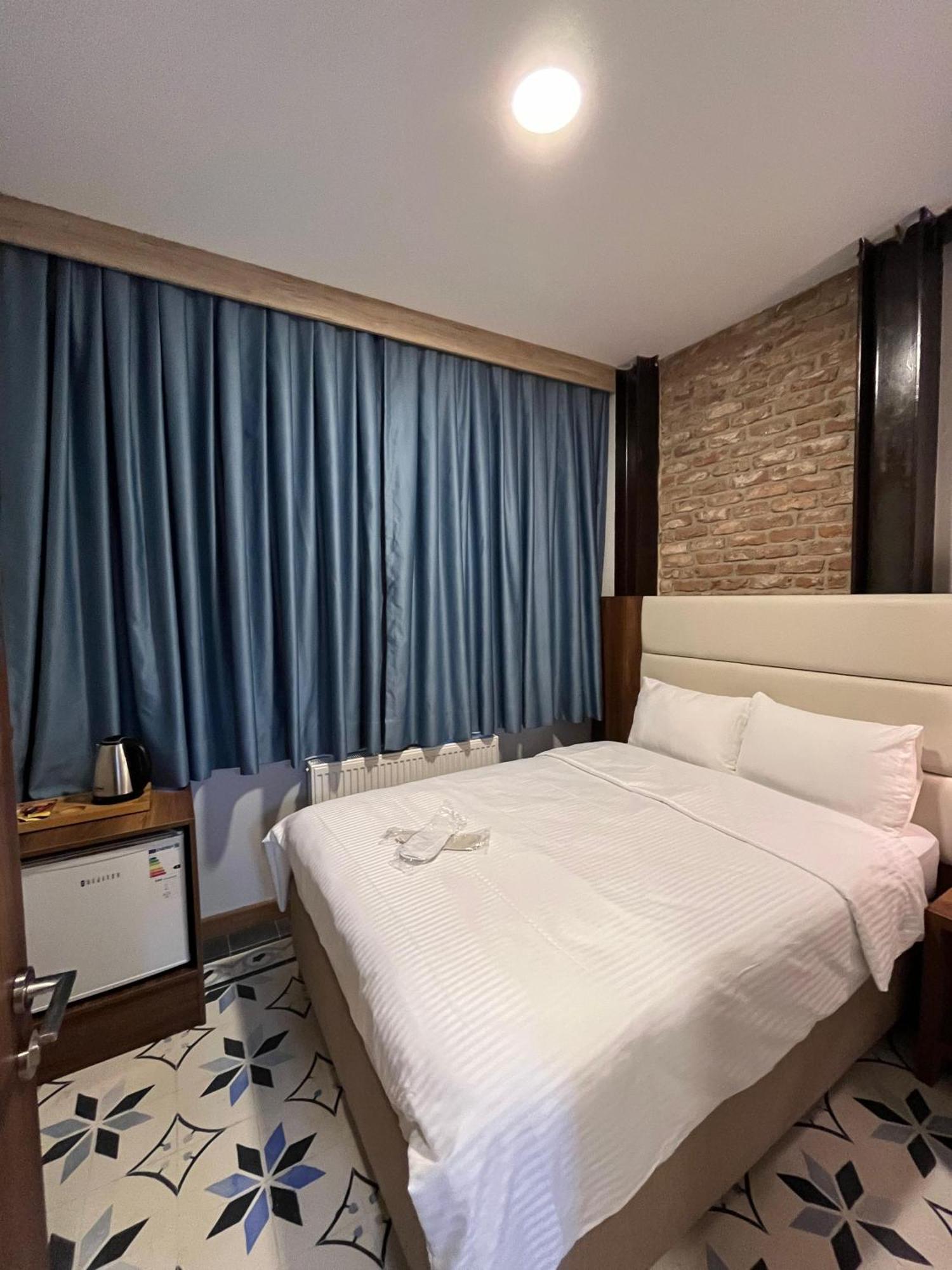 Andi Hotel Istanboel Buitenkant foto
