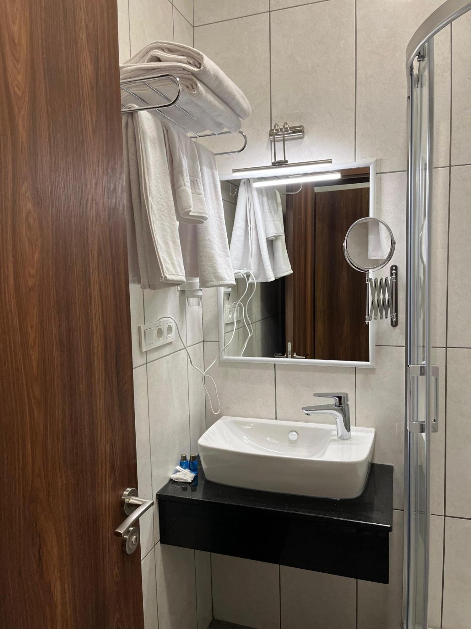 Andi Hotel Istanboel Buitenkant foto